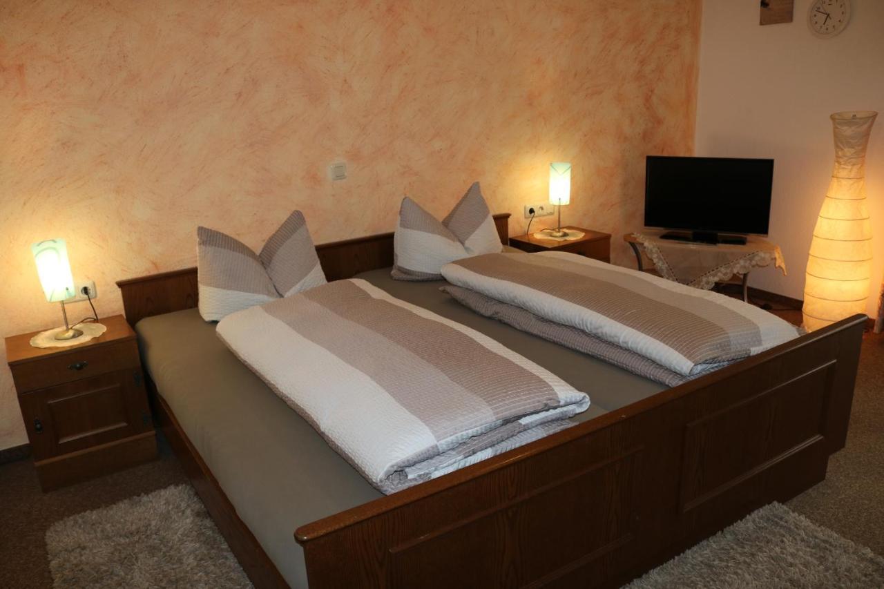Pension Selzer Antrifttal Bagian luar foto